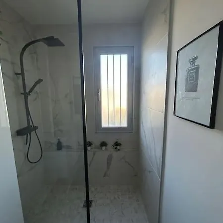 Logement Entier 2 Piscine, Terrasse Parking דירה *
