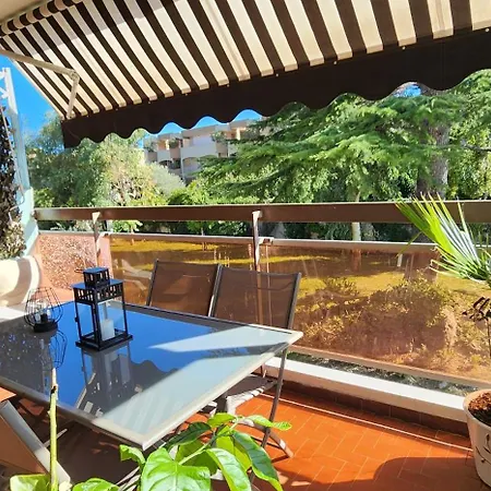 Logement Entier 2 Piscine, Terrasse Parking אנטיב